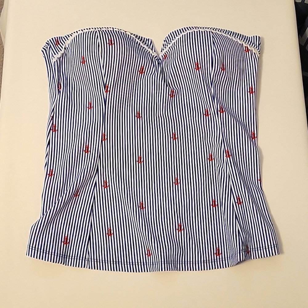 Crown and Ivy, Size - Large and Color - red, white and blue